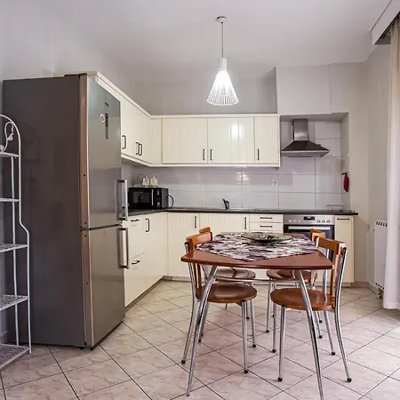 Elegant With 2 Bedrooms *