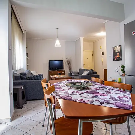 Elegant With 2 Bedrooms Daire Selanik